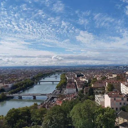 Le Belvedere De - Quartier Croix-rousse ليون
